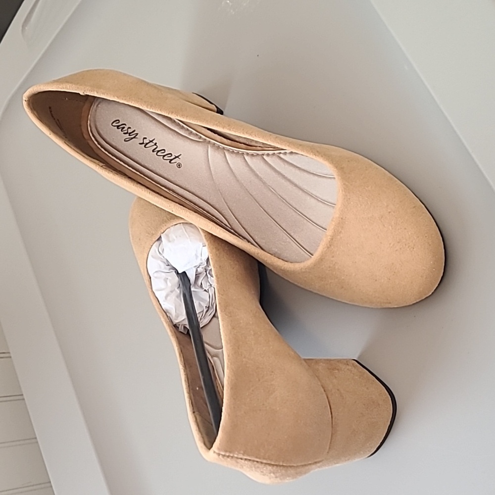 New Easy Street Proper Heels